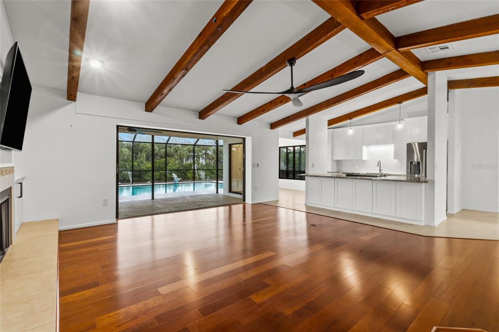 5424 AMERICA DRIVE, SARASOTA, FL — photo 5 of 30
