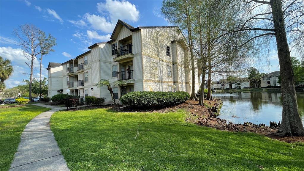 1948 LAKE ATRIUMS CIRCLE UNIT 113