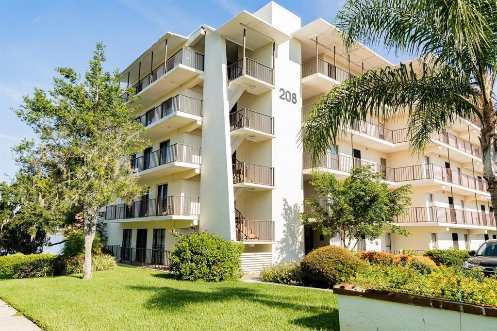 208 LAKE HOWARD DRIVE NW UNIT 104
