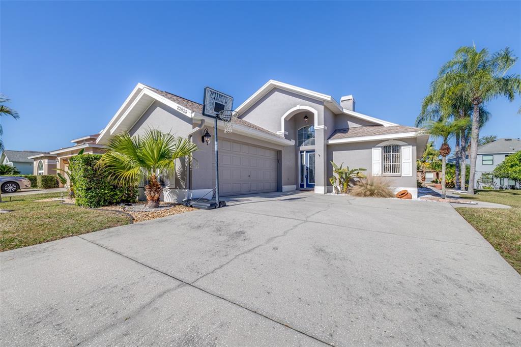 22825 SILLS LOOP