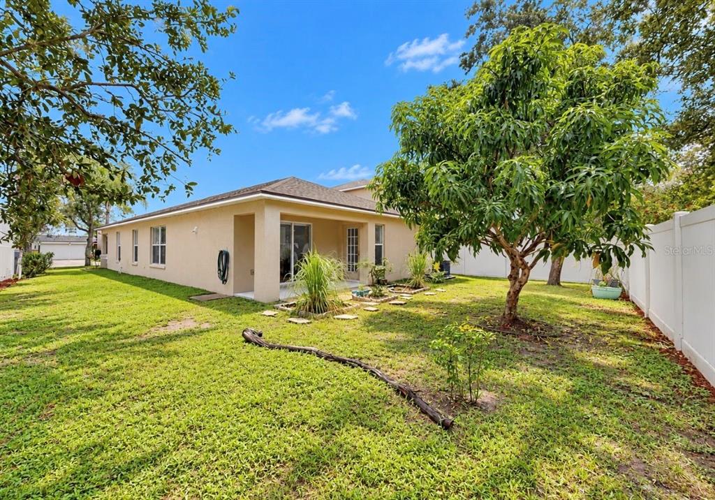 7746 CARRIAGE POINTE DRIVE, GIBSONTON, FL — photo 3 of 24