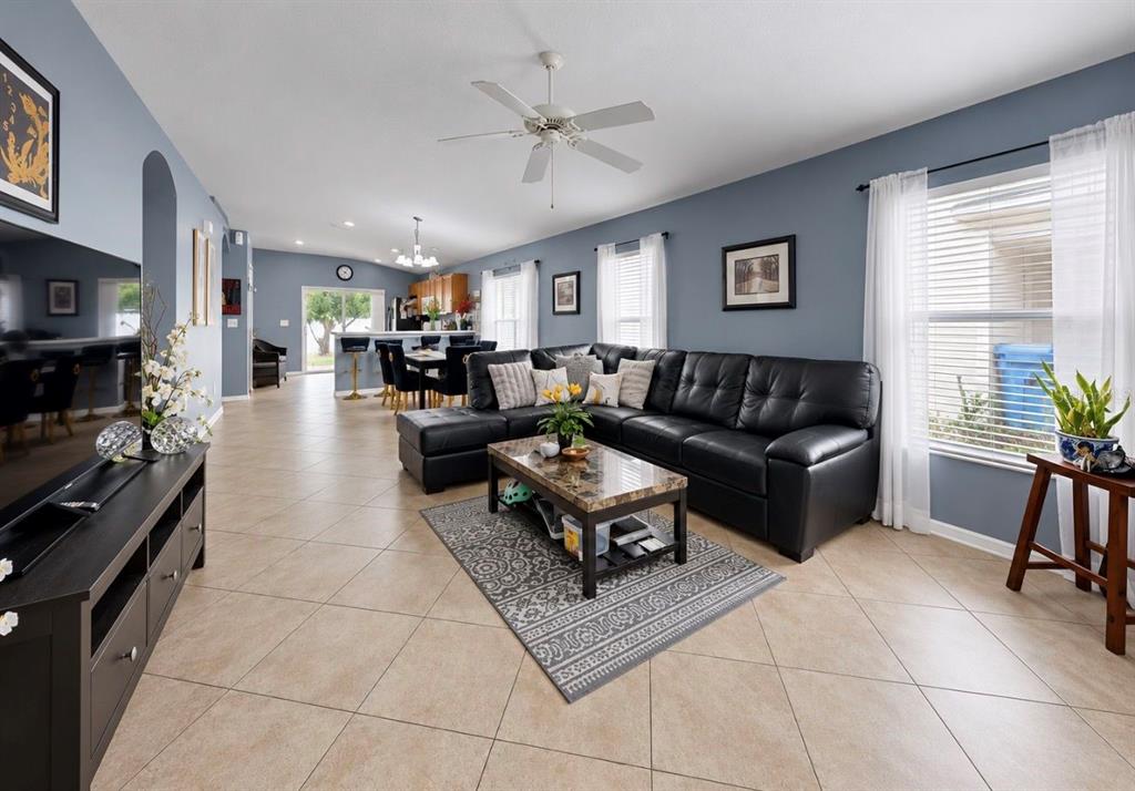 7746 CARRIAGE POINTE DRIVE, GIBSONTON, FL — photo 4 of 24