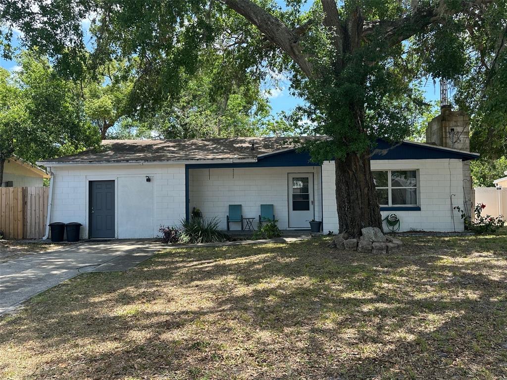 890 EMERALD DRIVE