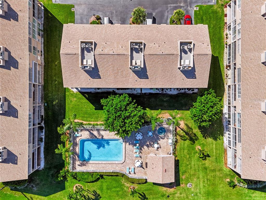 255 CAPRI CIRCLE N UNIT 22, TREASURE ISLAND, FL — photo 4 of 30