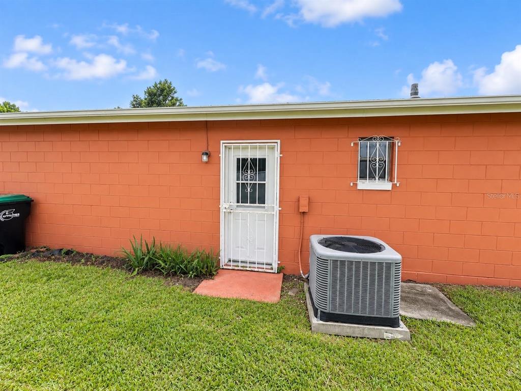4068 CASTLEGATE DRIVE, ORLANDO, FL — photo 3 of 26