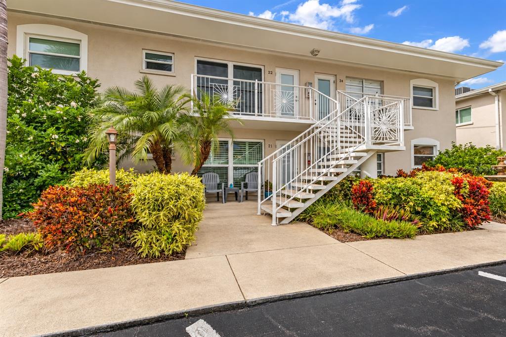 521 W VENICE AVENUE UNIT 21, VENICE, FL — photo 2 of 38