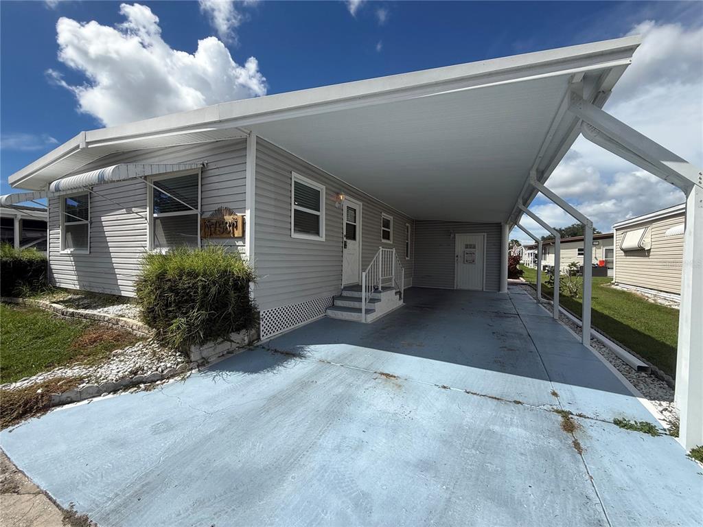 758 ROYAL PALM CIRCLE, LARGO, FL — photo 2 of 29