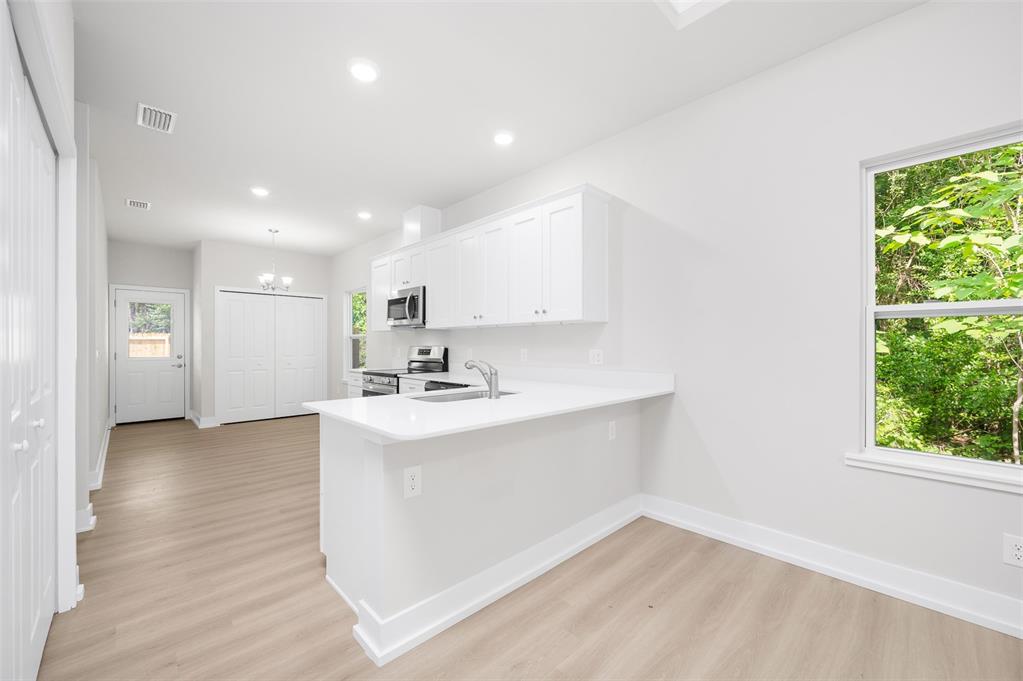 1508 NE 6TH AVENUE, GAINESVILLE, FL — photo 4 of 15