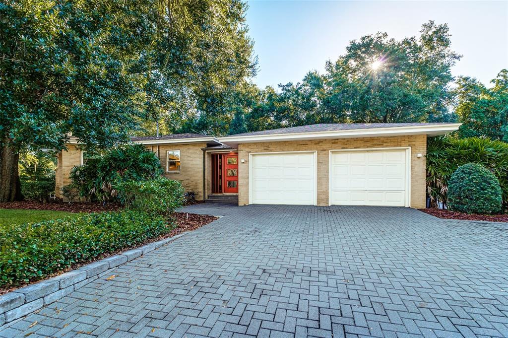 1203 EASTON DRIVE, LAKELAND, FL — photo 4 of 33