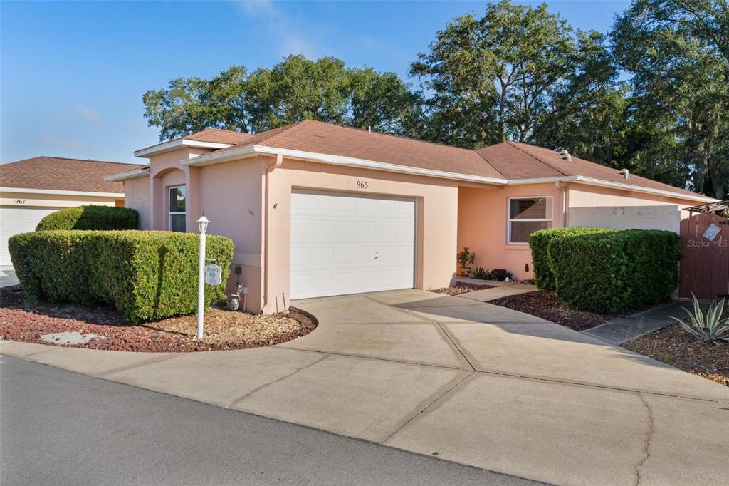 965 AVALON AVENUE, THE VILLAGES, FL — photo 2 of 27