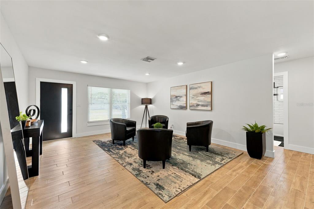 4318 HELENA STREET NE, ST PETERSBURG, FL — photo 3 of 30