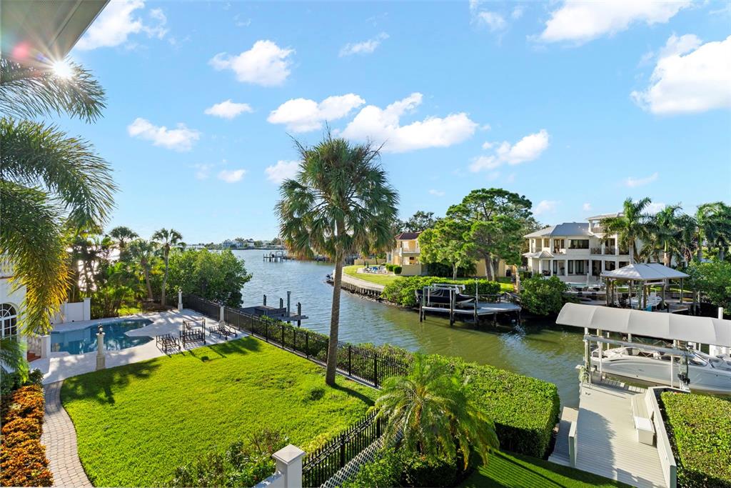 5215 W NEPTUNE WAY, TAMPA, FL — photo 3 of 30
