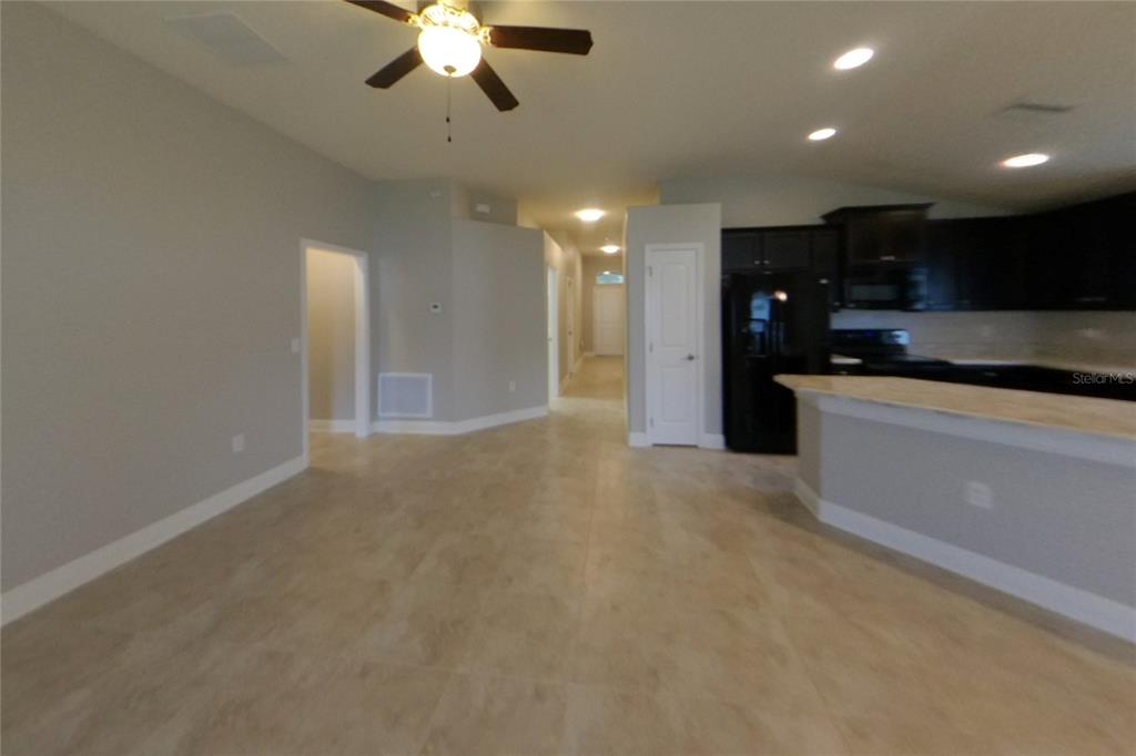 10853 KIRKWALL PORT DRIVE, WIMAUMA, FL — photo 3 of 15