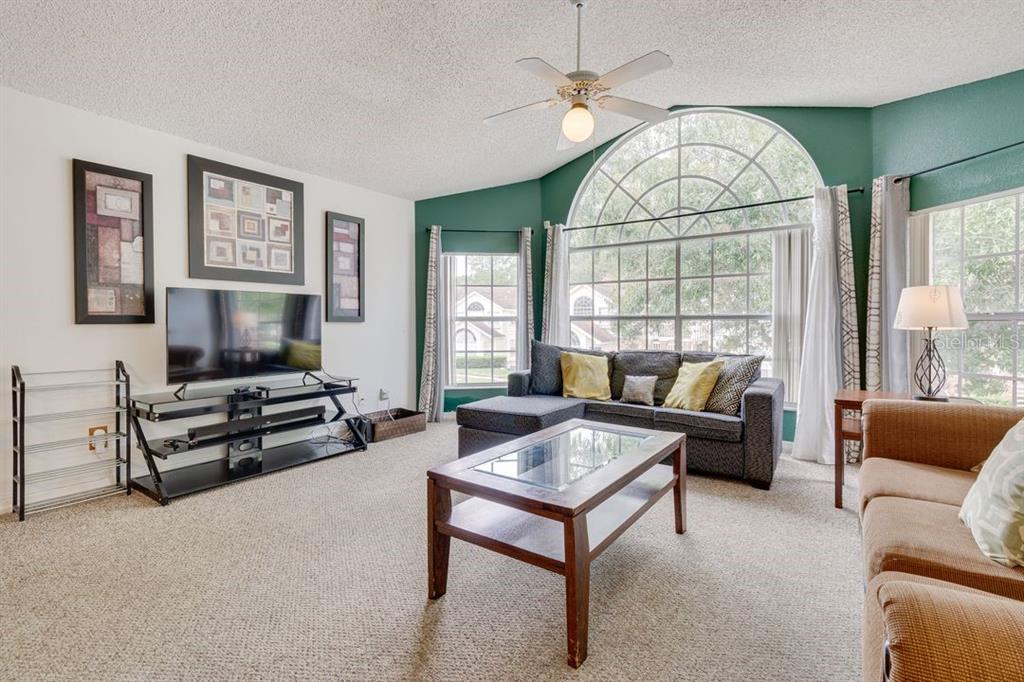 5004 LAGUNA BAY CIRCLE UNIT 54, KISSIMMEE, FL — photo 2 of 30