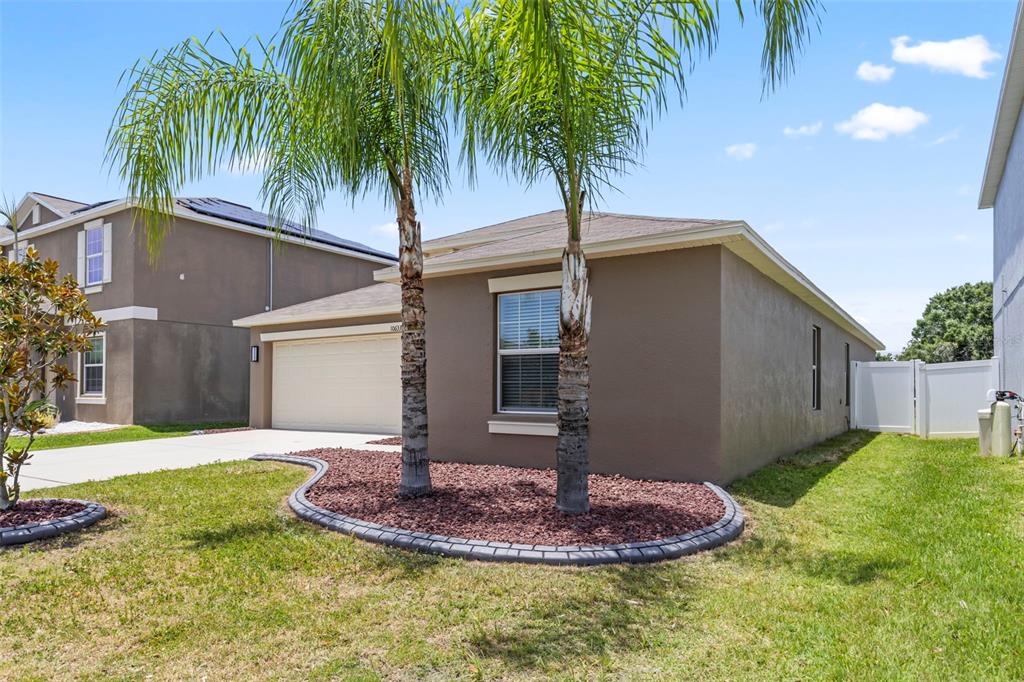 10633 STANDING STONE DRIVE, WIMAUMA, FL — photo 2 of 30