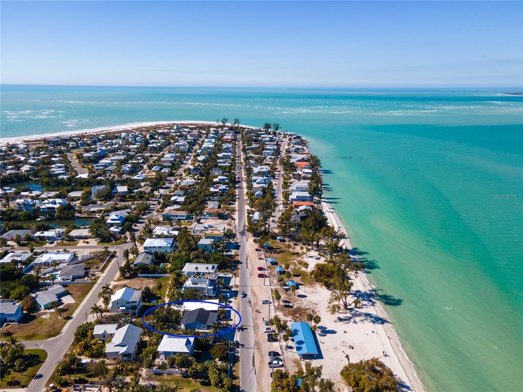 403 N BAY BOULEVARD, ANNA MARIA, FL — photo 4 of 30