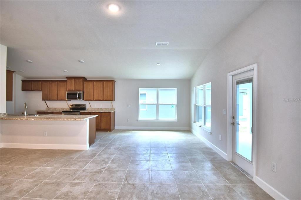 910 SOFIA LANE, DAVENPORT, FL — photo 4 of 19