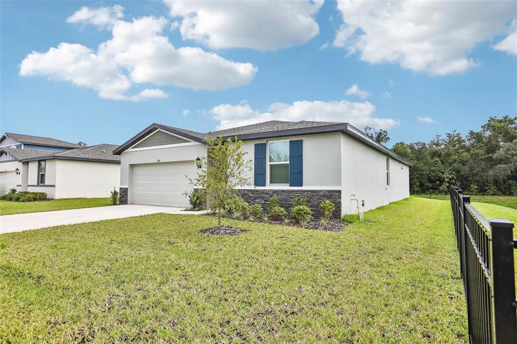 7156 RAY CREEK DRIVE, BROOKSVILLE, FL — photo 2 of 25