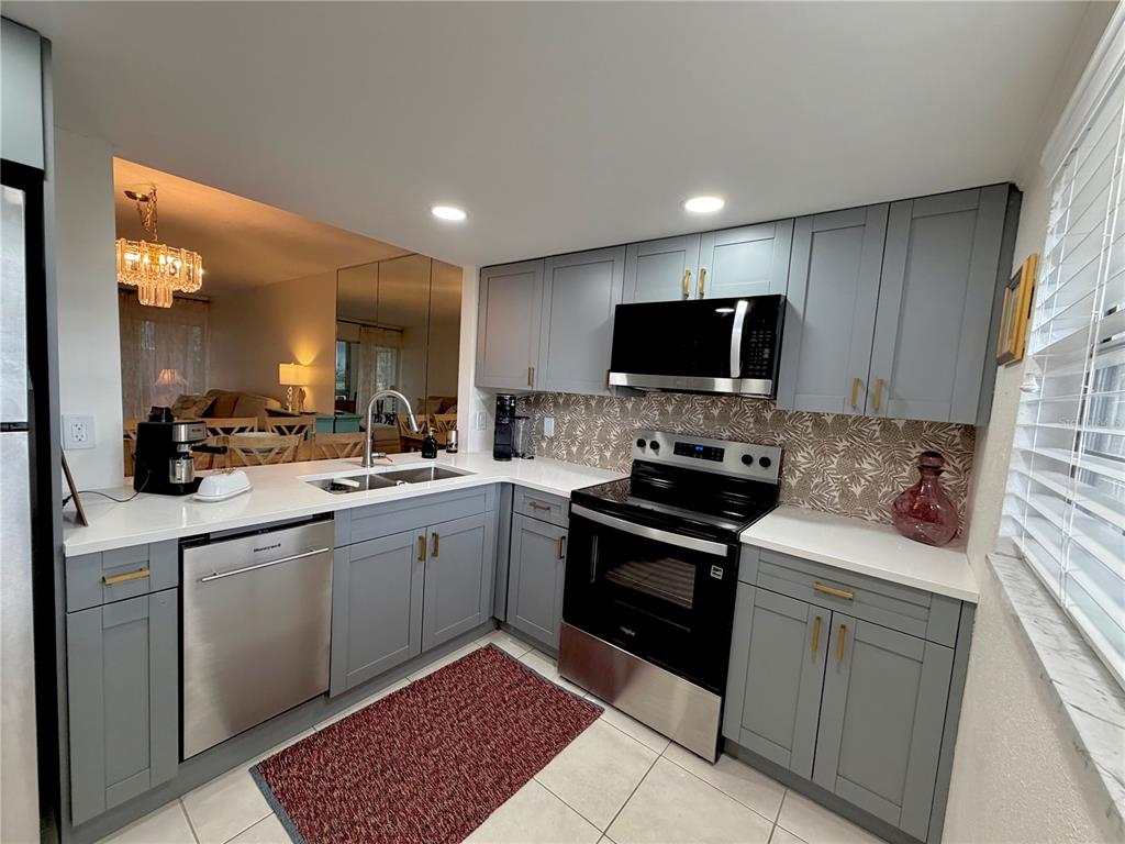 19029 US HIGHWAY 19 N UNIT 2-12, CLEARWATER, FL — photo 4 of 30