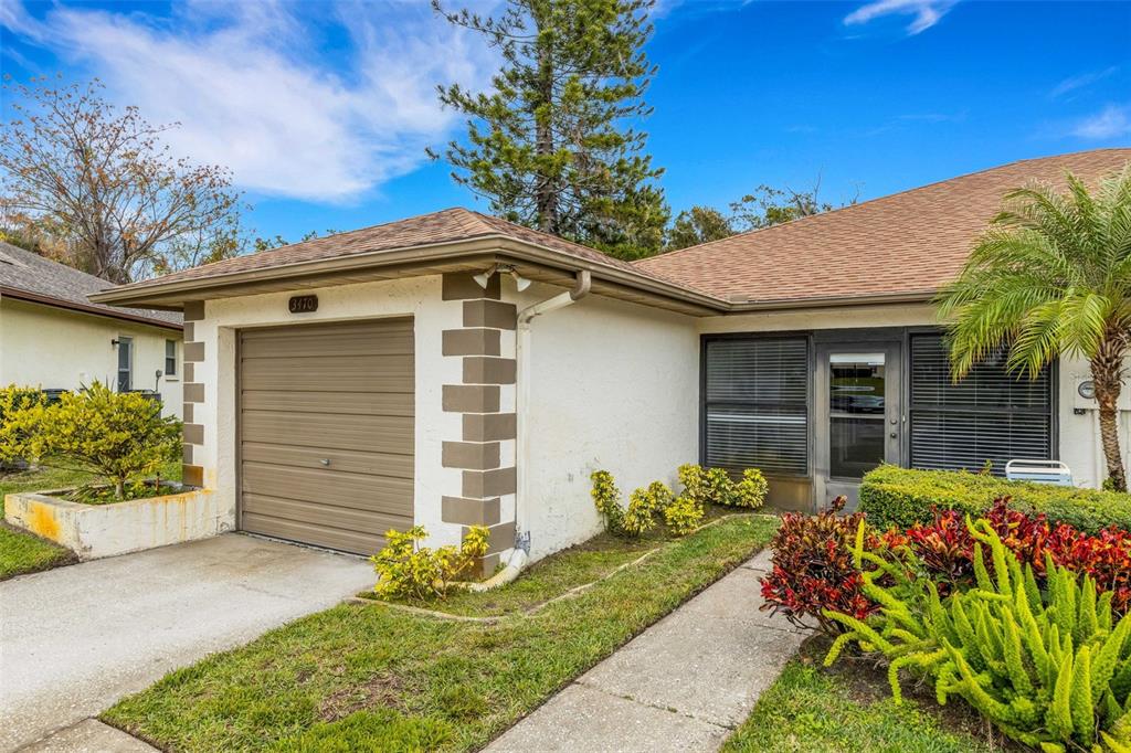 3470 MACLAREN DRIVE