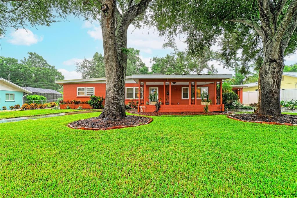 126 HOLLY AVENUE, SARASOTA, FL — photo 2 of 30