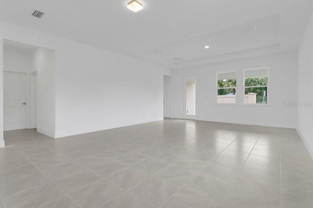 118 ELENA LAVIN CIRCLE, ORLANDO, FL — photo 4 of 30