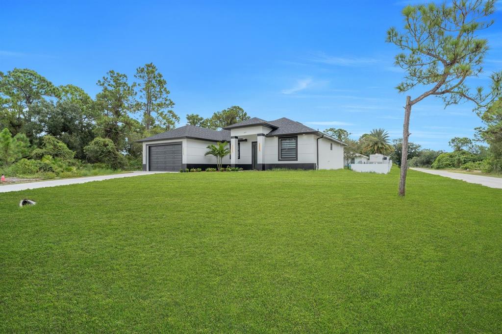 325 LERUTH AVENUE, LEHIGH ACRES, FL — photo 2 of 30