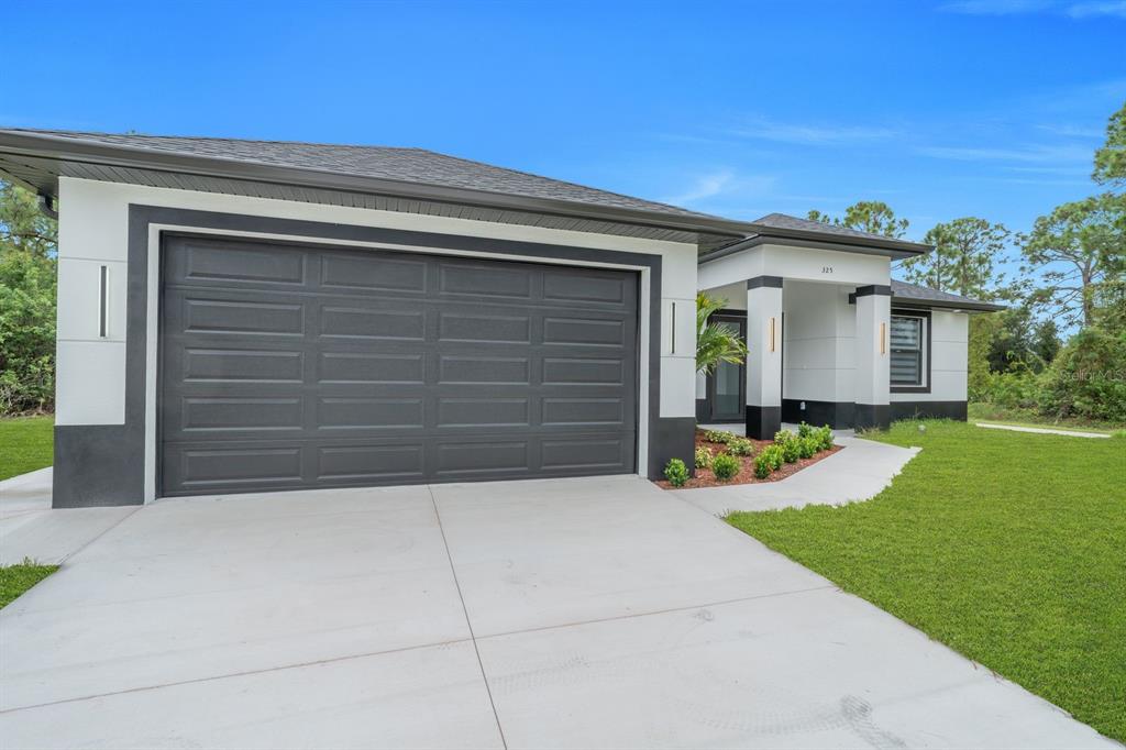 325 LERUTH AVENUE, LEHIGH ACRES, FL — photo 4 of 30