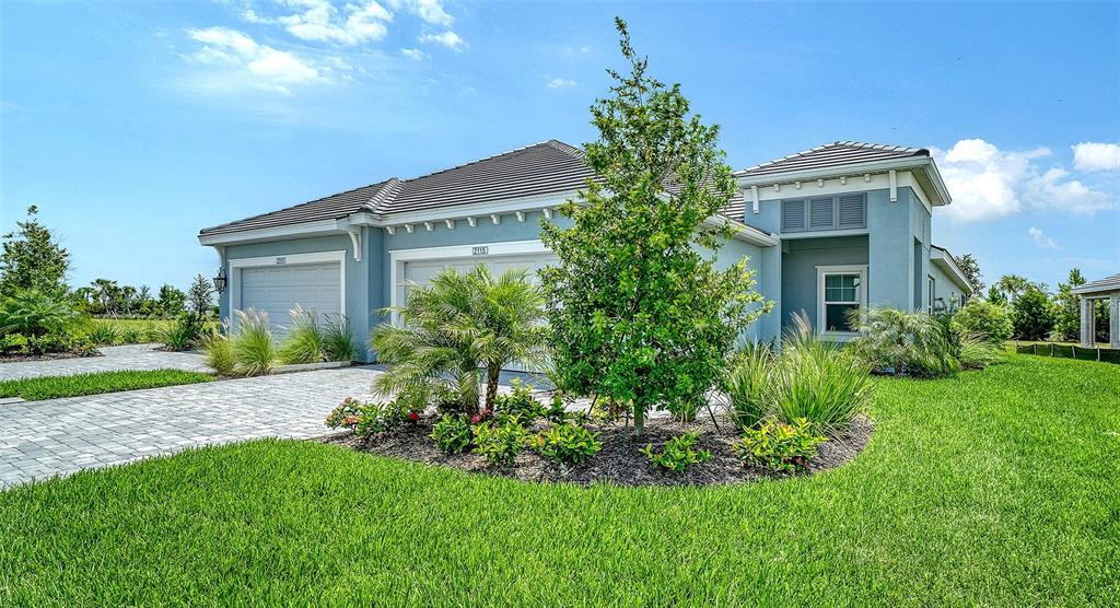 2115 SYLVESTER PALM LANE