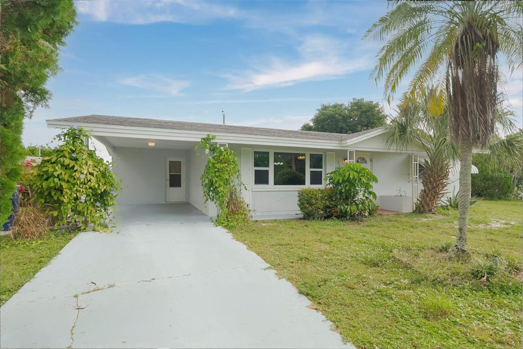 326 CANYON DRIVE N