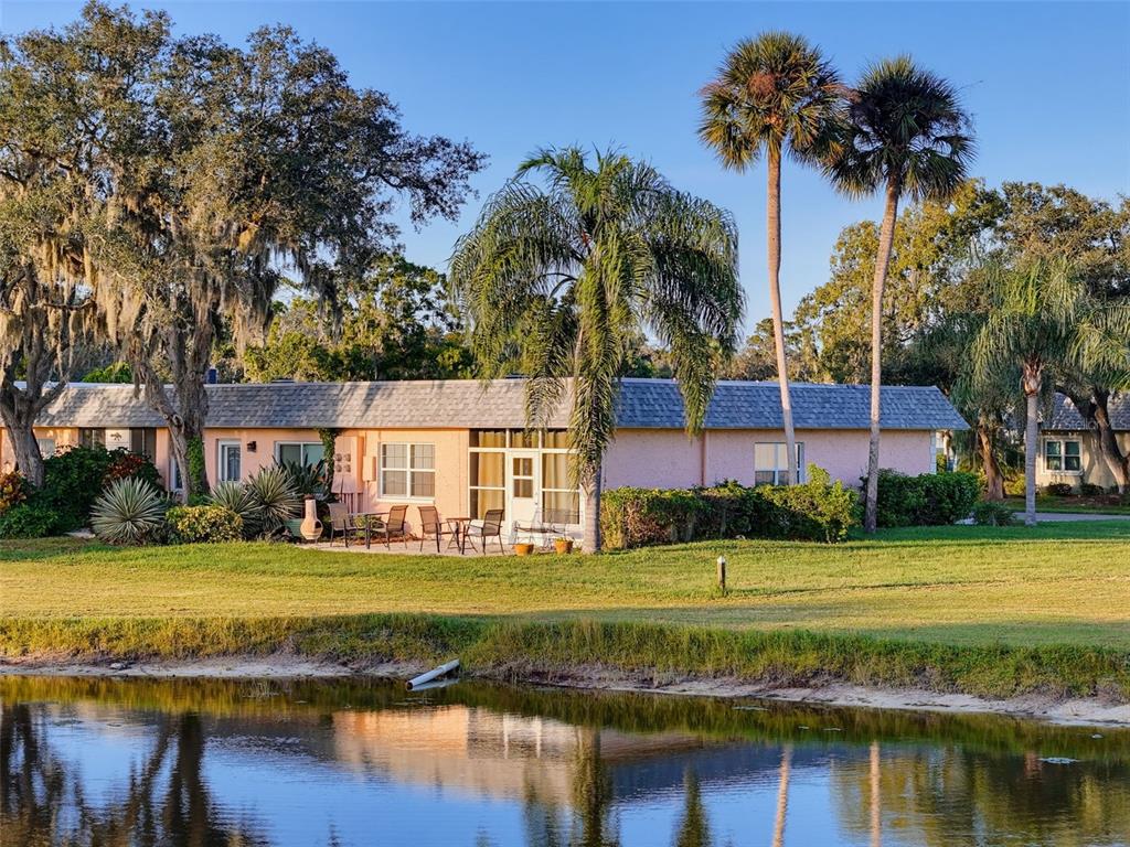 3827 TROPHY BOULEVARD, NEW PORT RICHEY, FL — photo 2 of 30