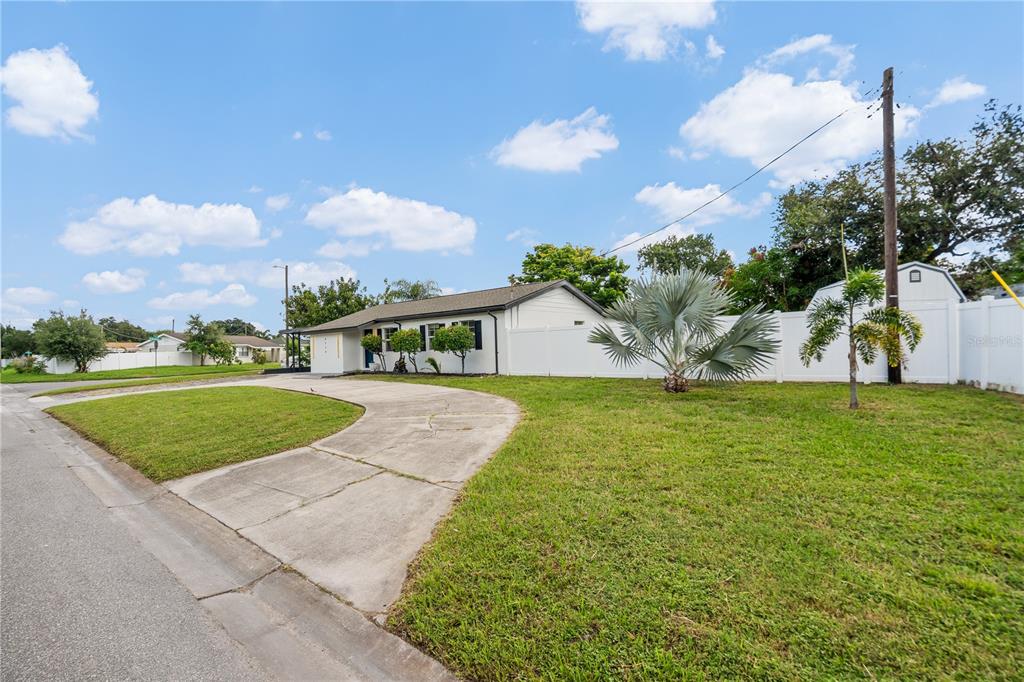 4112 W WALLACE AVENUE, TAMPA, FL — photo 2 of 30
