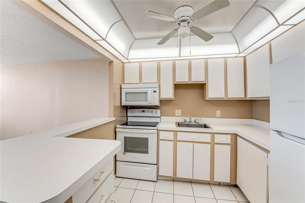 935 N HALIFAX AVENUE UNIT 705, DAYTONA BEACH, FL — photo 4 of 30