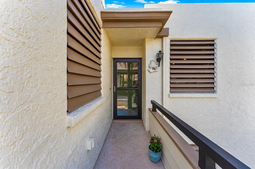 519 LAKESIDE DRIVE UNIT 519, BRADENTON, FL — photo 4 of 30