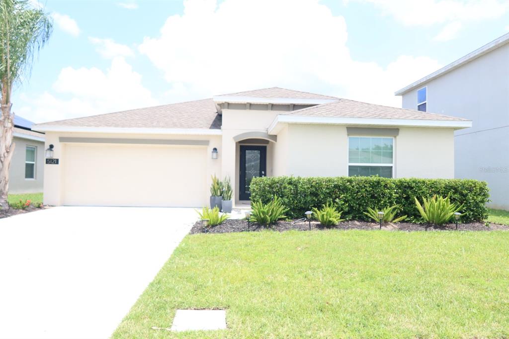 5121 FOUR STRAND COURT