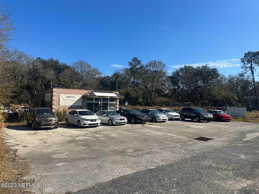 1086 N HIGHWAY 17