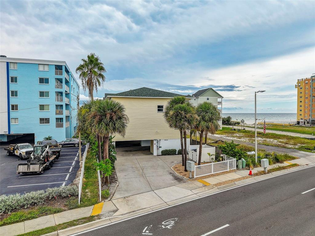 18522 GULF BOULEVARD UNIT D, INDIAN SHORES, FL — photo 2 of 68