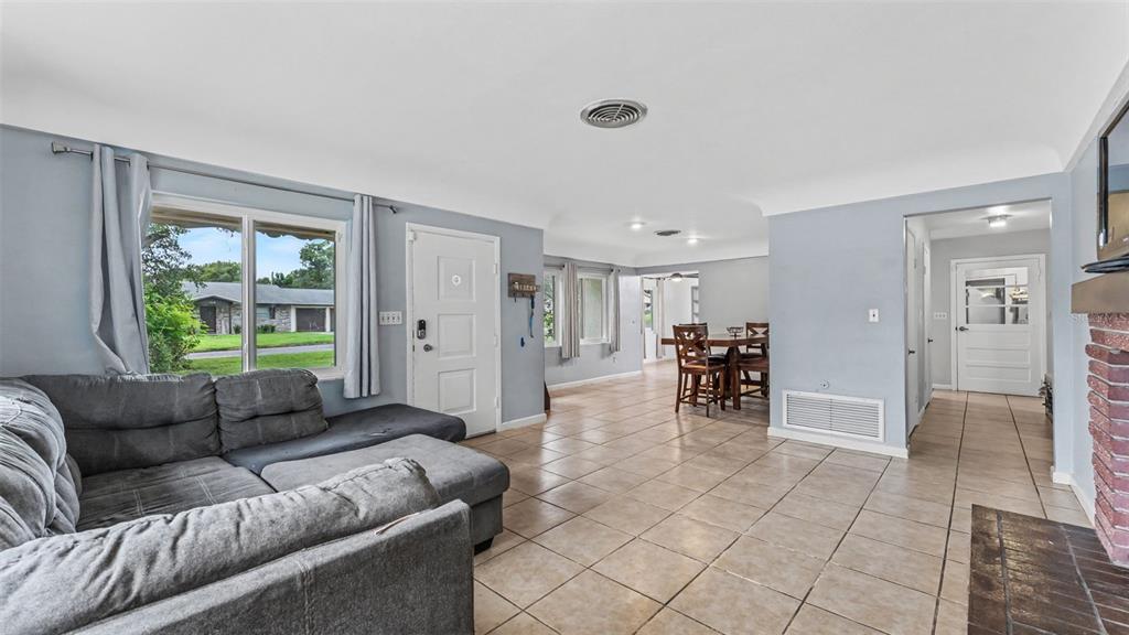 1330 AUBURN STREET, LAKELAND, FL — photo 4 of 30