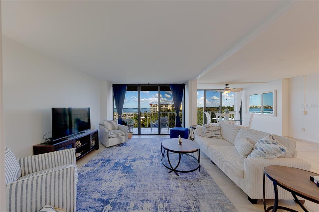 500 N OSCEOLA AVENUE UNIT 609, CLEARWATER, FL — photo 2 of 49