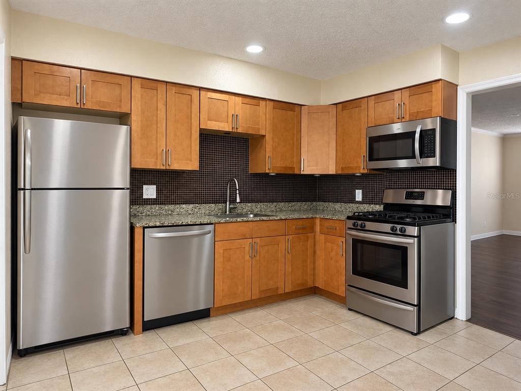 335 WYMORE ROAD UNIT 201, ALTAMONTE SPRINGS, FL — photo 5 of 12