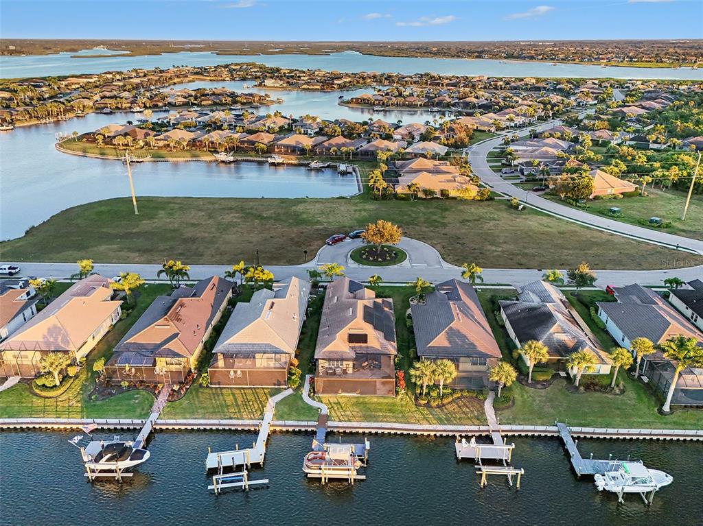 1018 OVERLOOK COURT