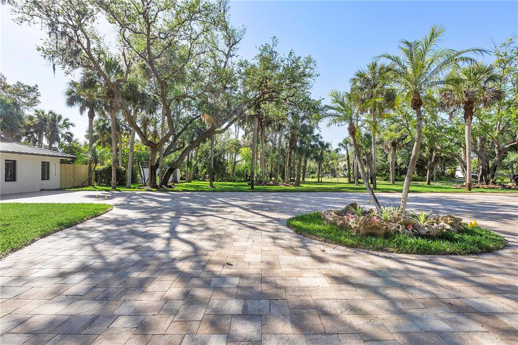 3511 HERITAGE LANE, FORT MYERS, FL — photo 4 of 30