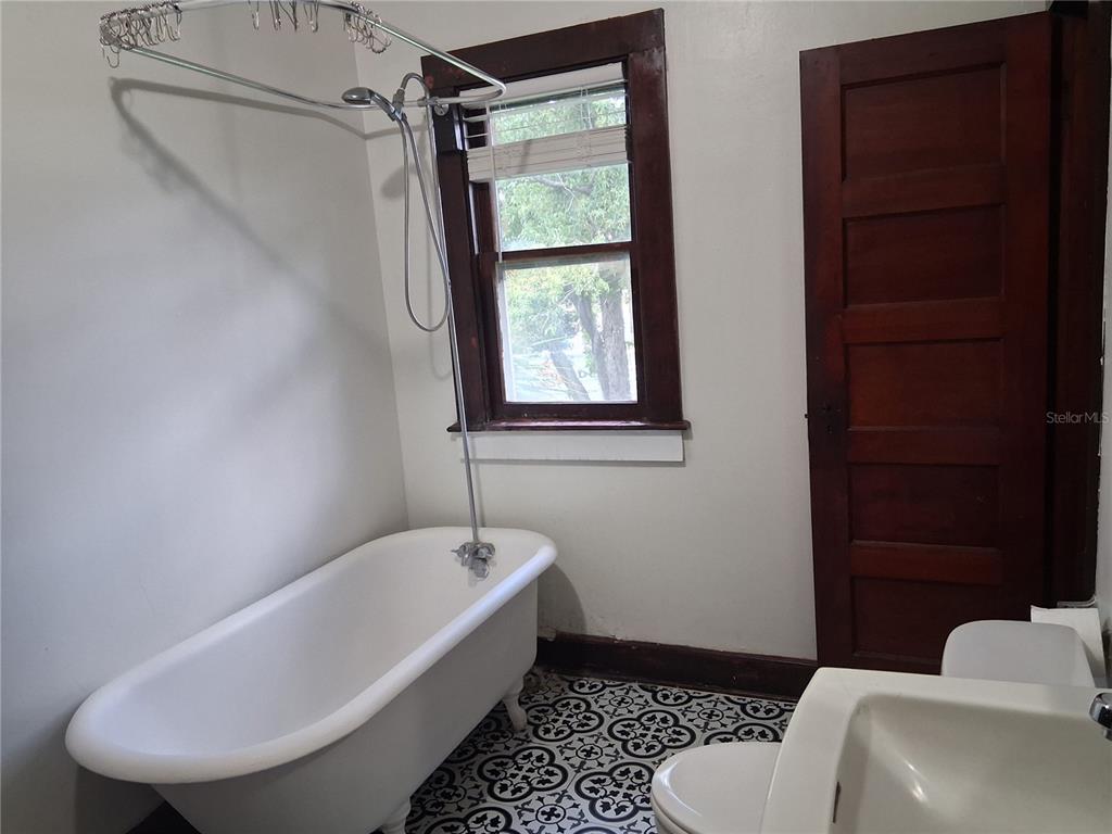 472 CLEARWATER LARGO ROAD N, LARGO, FL — photo 5 of 11