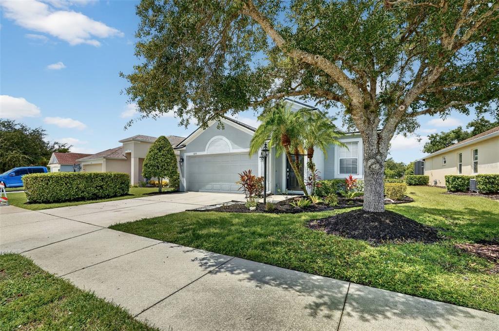 6218 BLACKDRUM COURT, BRADENTON, FL — photo 2 of 30