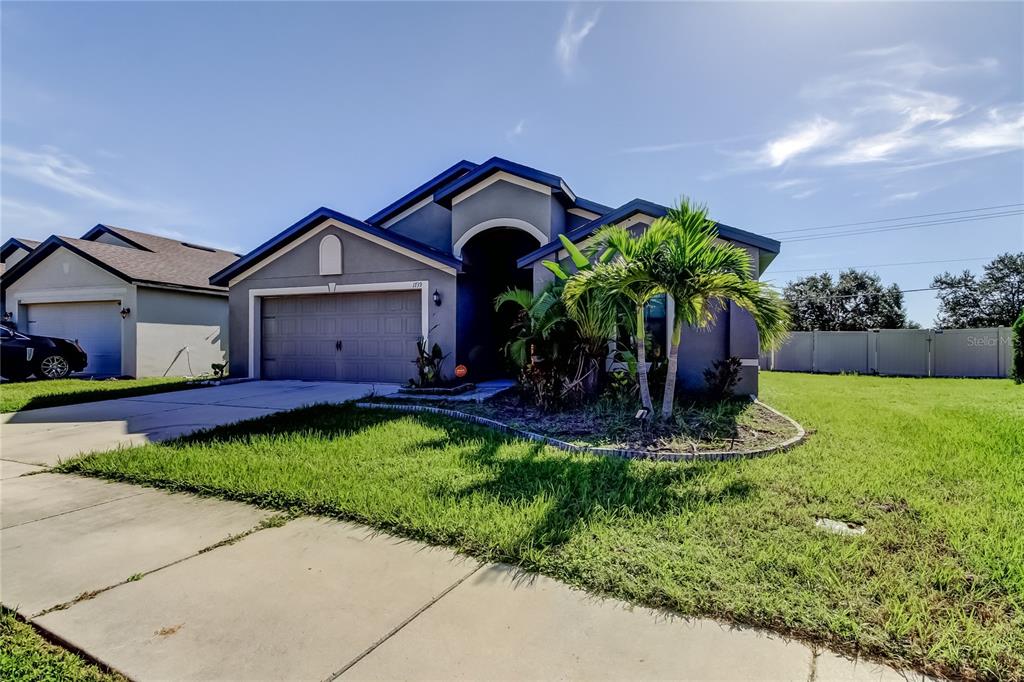 1739 CHATHAM GREEN CIRCLE