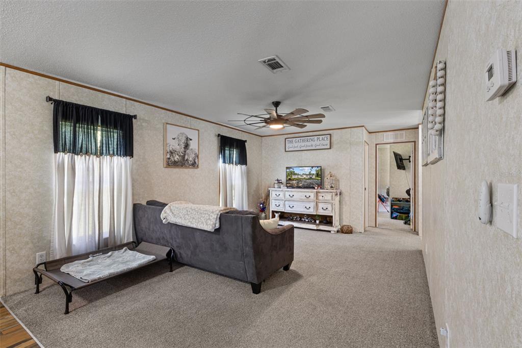 140 SW SPAULDING COURT, FORT WHITE, FL — photo 5 of 30