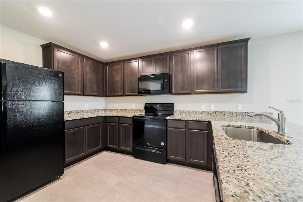 1571 SWAN LAKE CIRCLE, DUNDEE, FL — photo 4 of 15