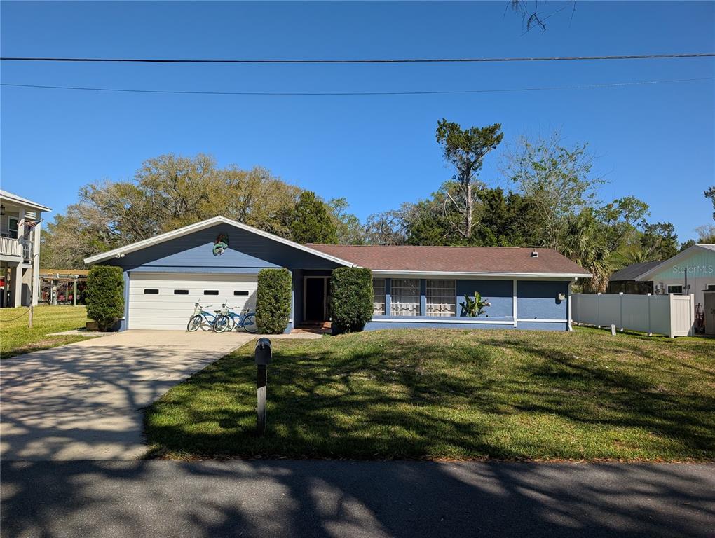 3713 N SUWANEE POINT