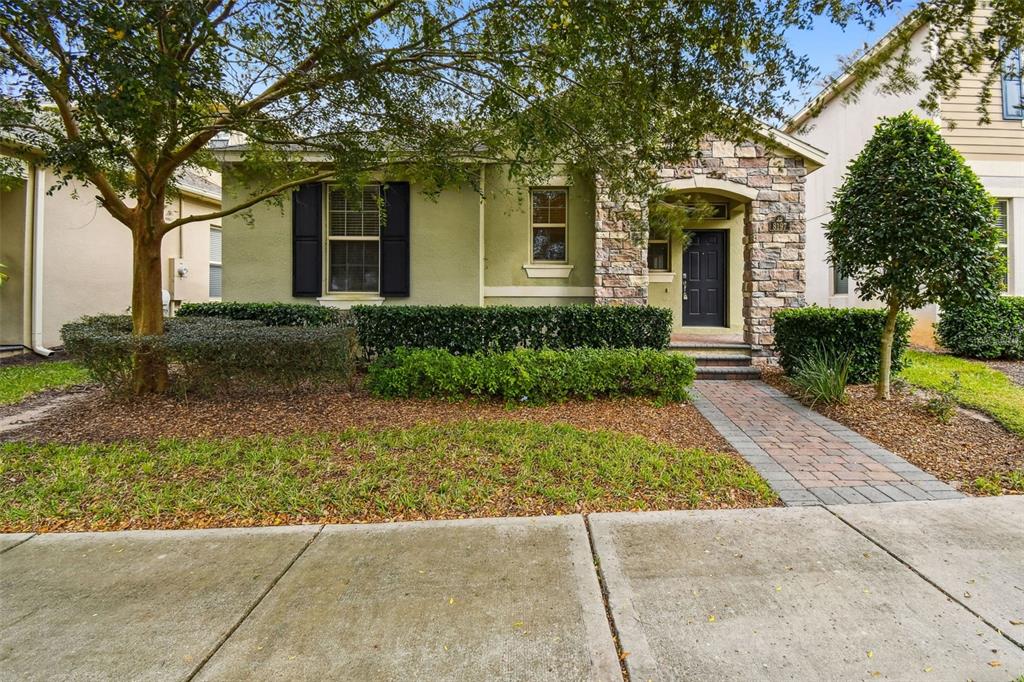 8197 LAKEVIEW CROSSING DRIVE