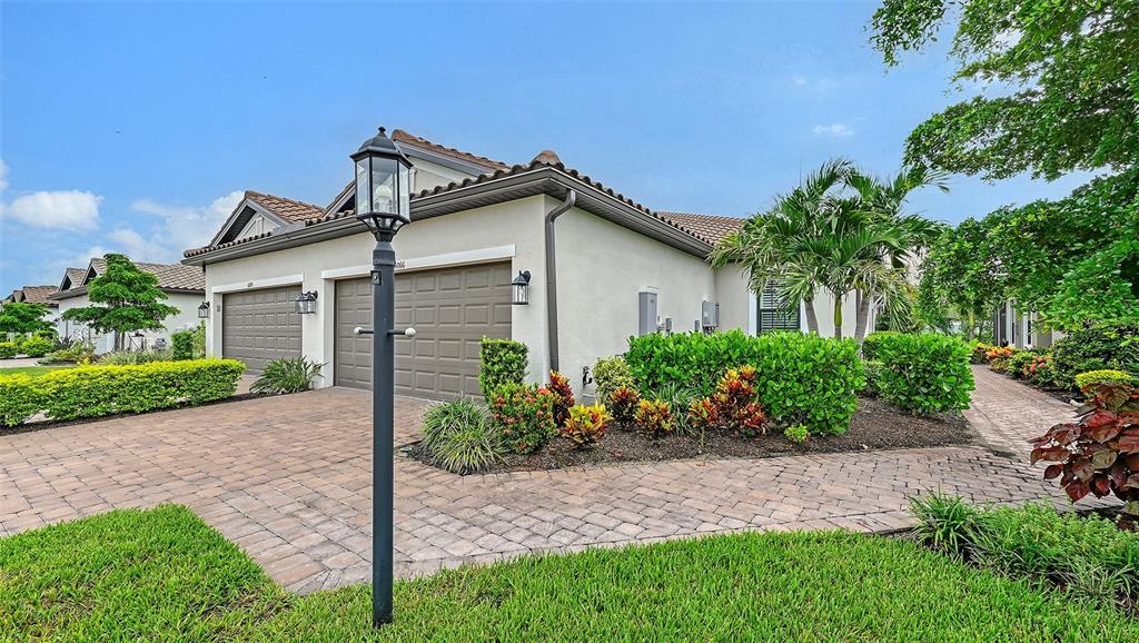 6066 MESA GLEN